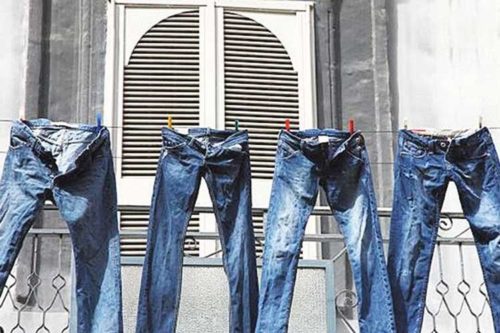 5 найгірших помилок при пранні джинсів, які роблять всі