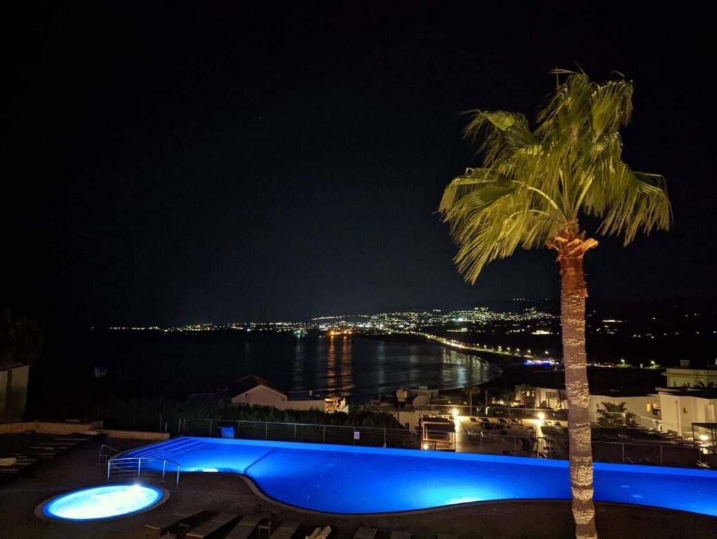 Коли Оксана привела на світ двоє діточок, Іван уже впевнено “скакав у ...